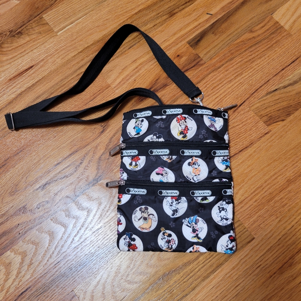 HTF🤩LeSportsac Disney Collaboration Minnie Mouse Duffle Style